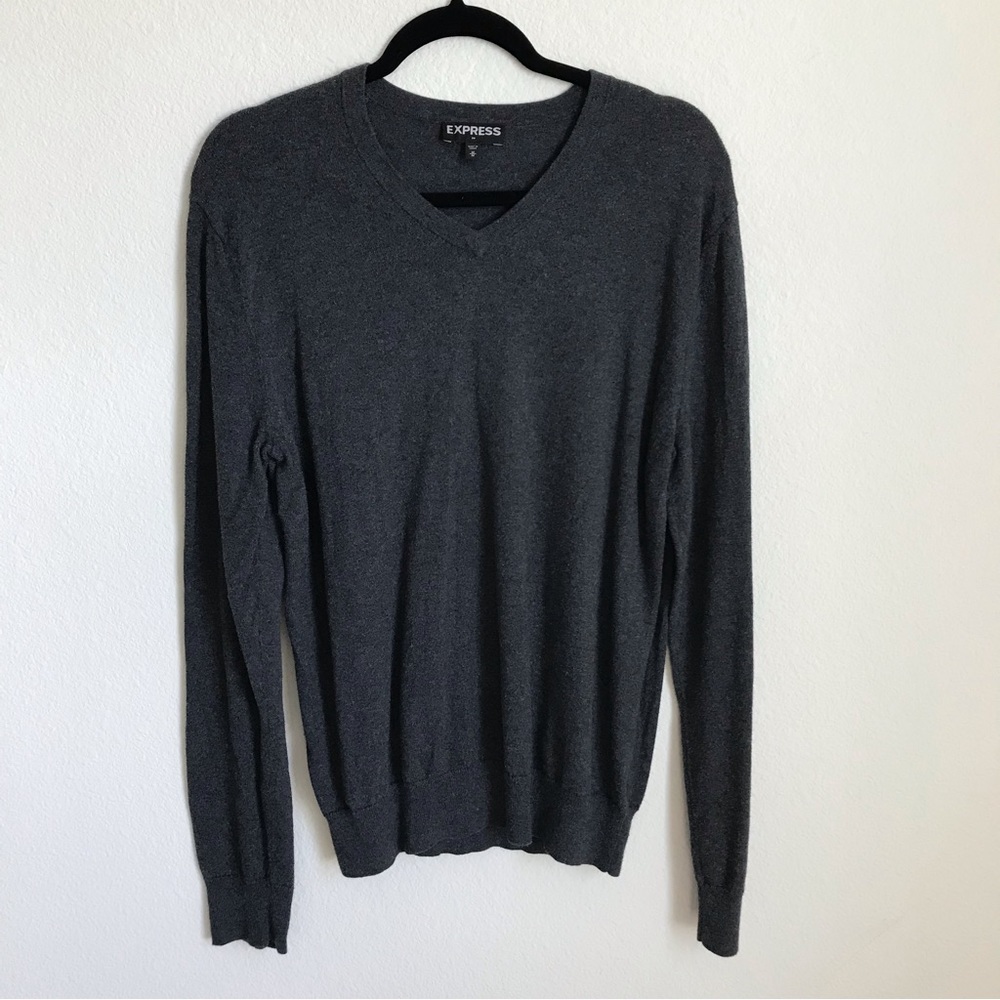 Express Men's Solid Gray V-Neck Sweater Medium
